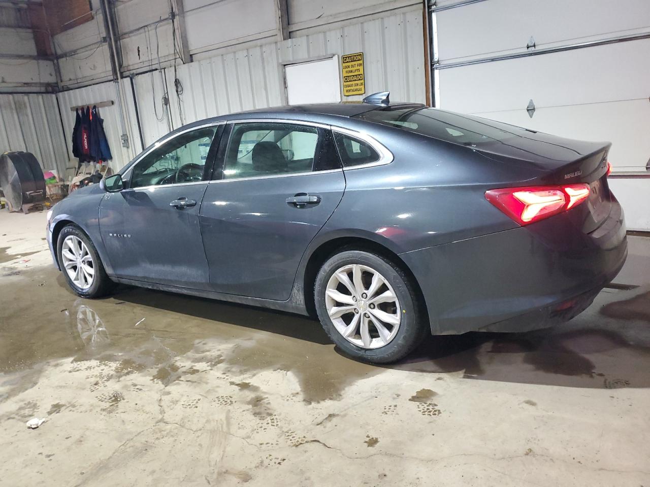 2020 Chevrolet Malibu - Image 2