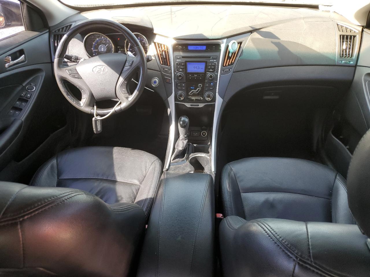 2012 Hyundai Sonata - Image 8