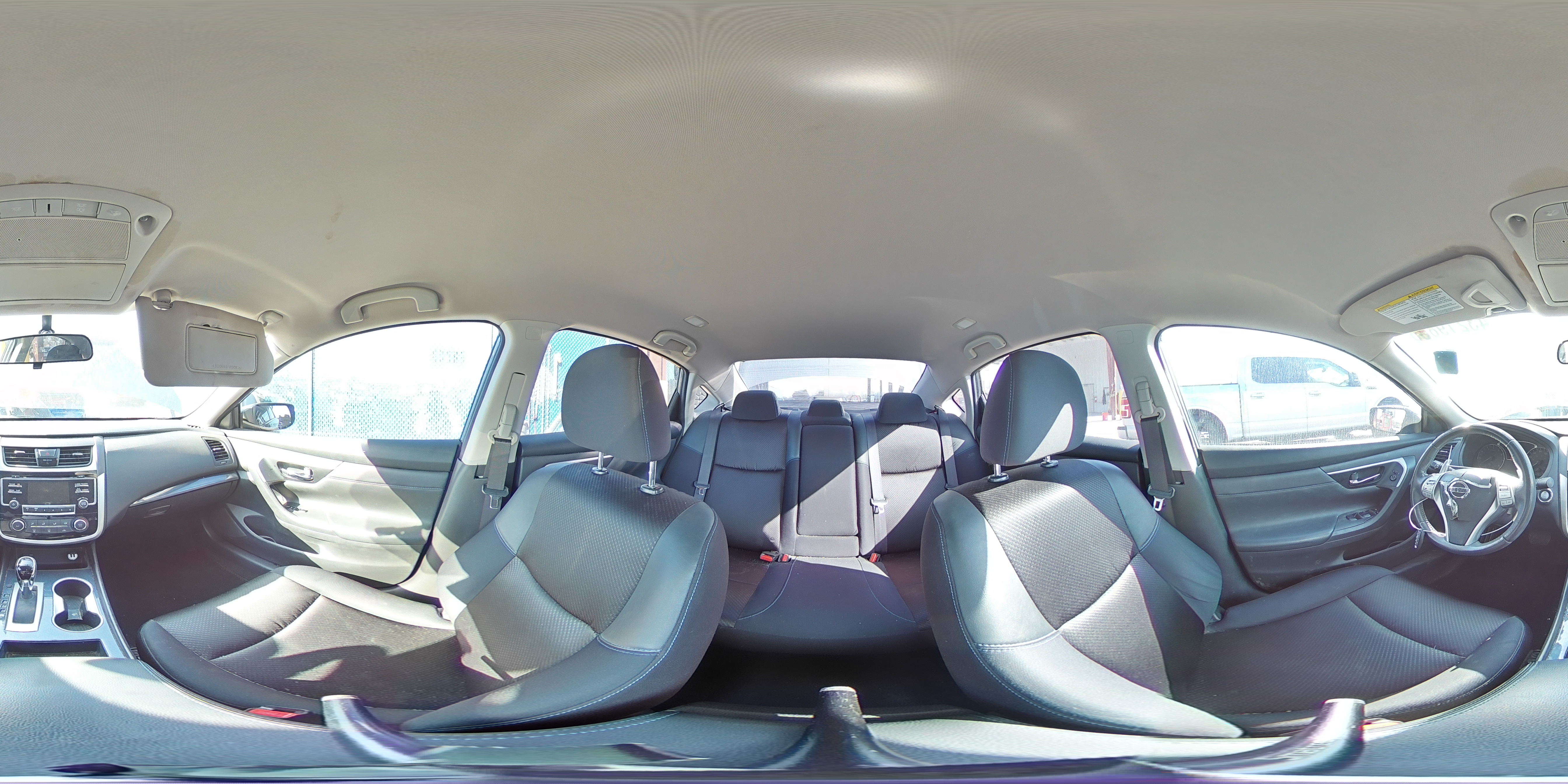 2018 Nissan Altima - Image 15