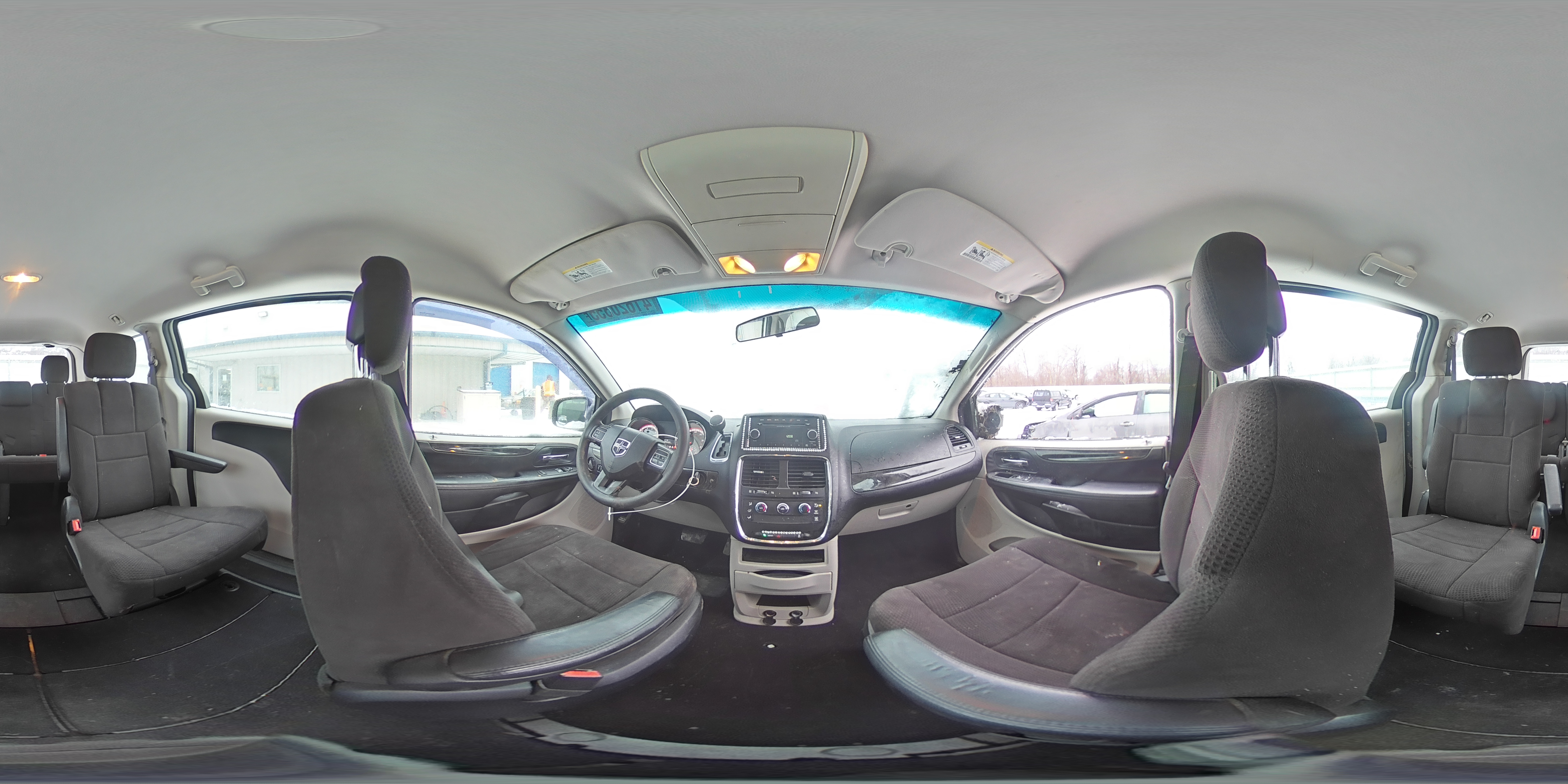 2012 Dodge Caravan - Image 16