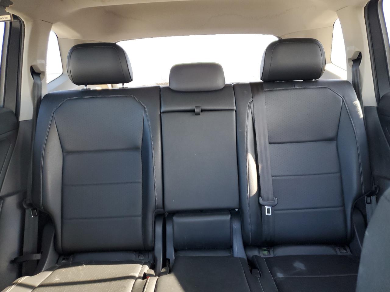 2020 Volkswagen Tiguan - Image 10