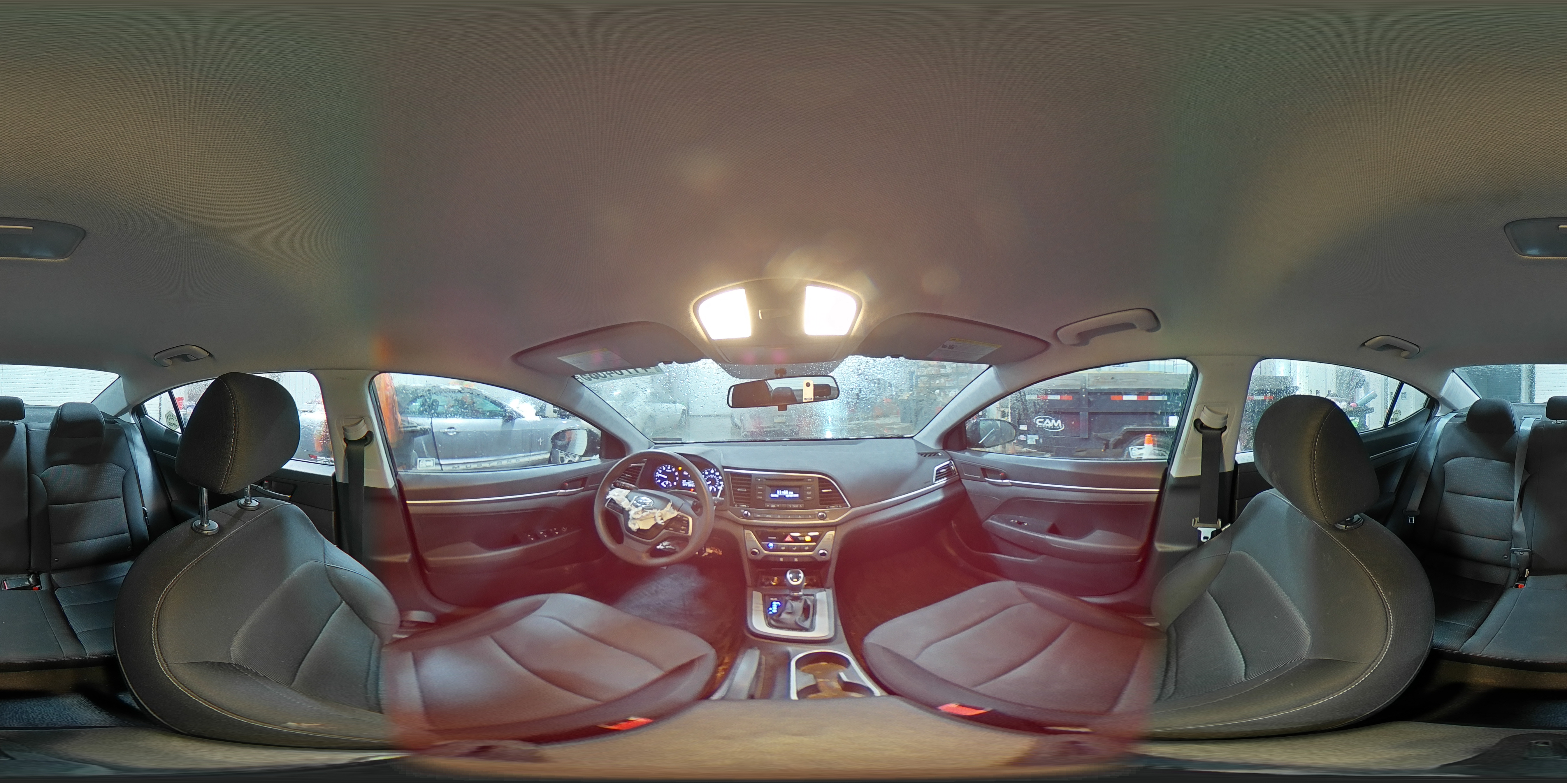 2018 Hyundai Elantra - Image 14