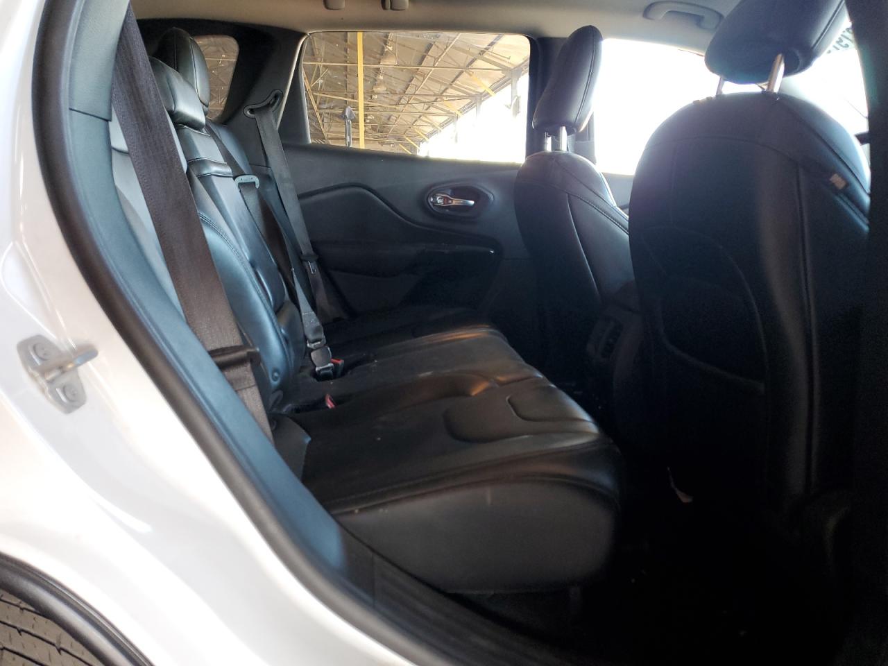 2019 Jeep Grand Cherokee - Image 10