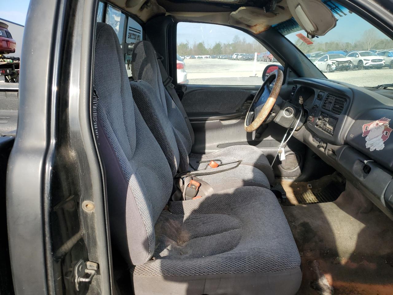 1998 Dodge Dakota - Image 10