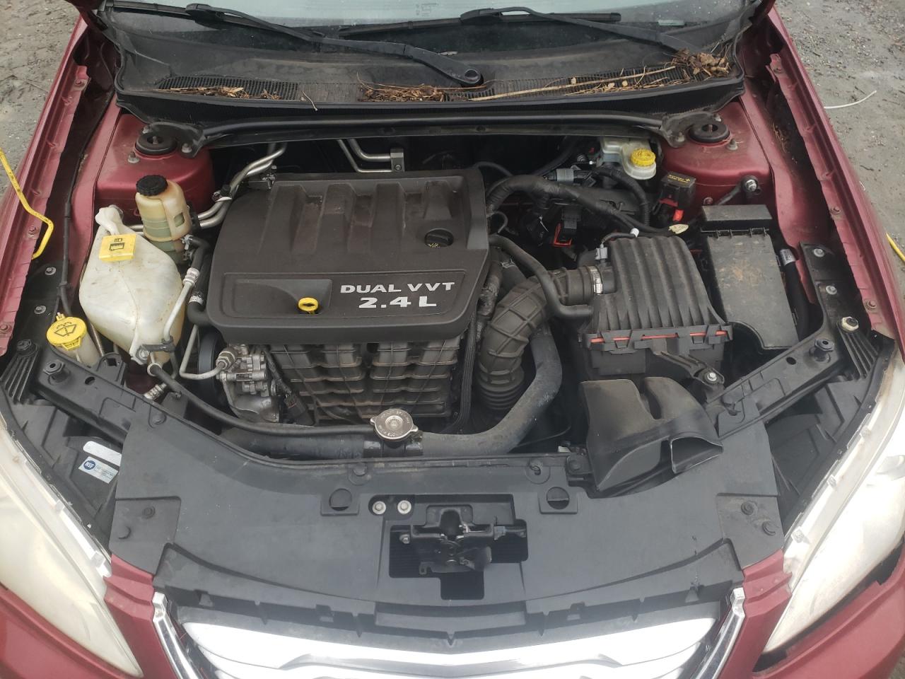 2013 Chrysler 200 - Image 12