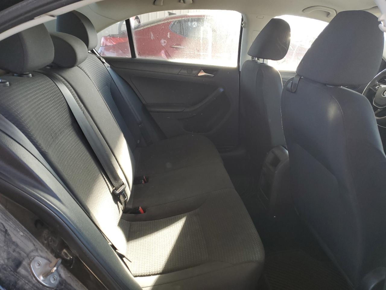 2016 Volkswagen Jetta - Image 10