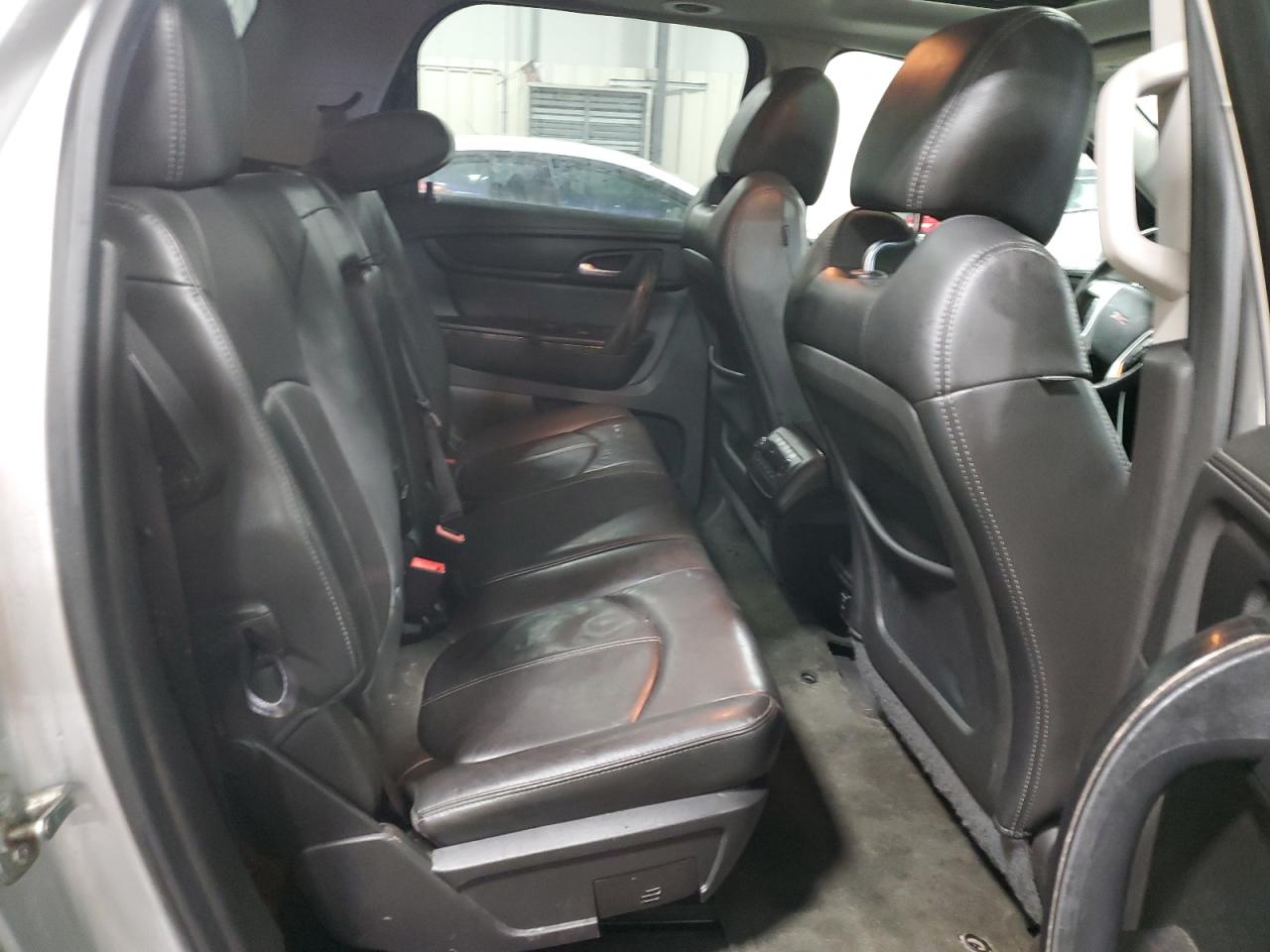 2015 GMC Acadia - Image 12