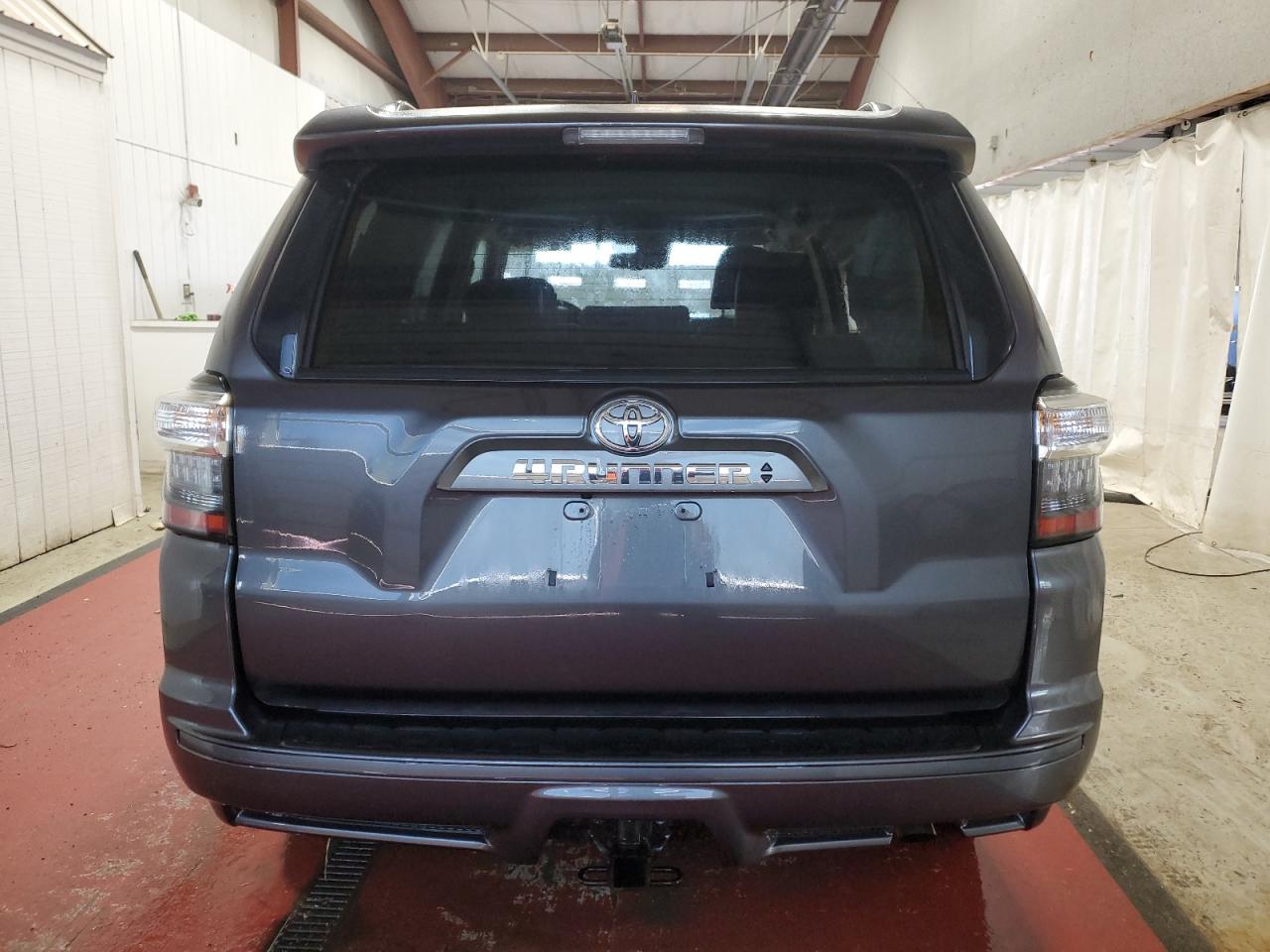 2022 Toyota 4Runner - Image 6