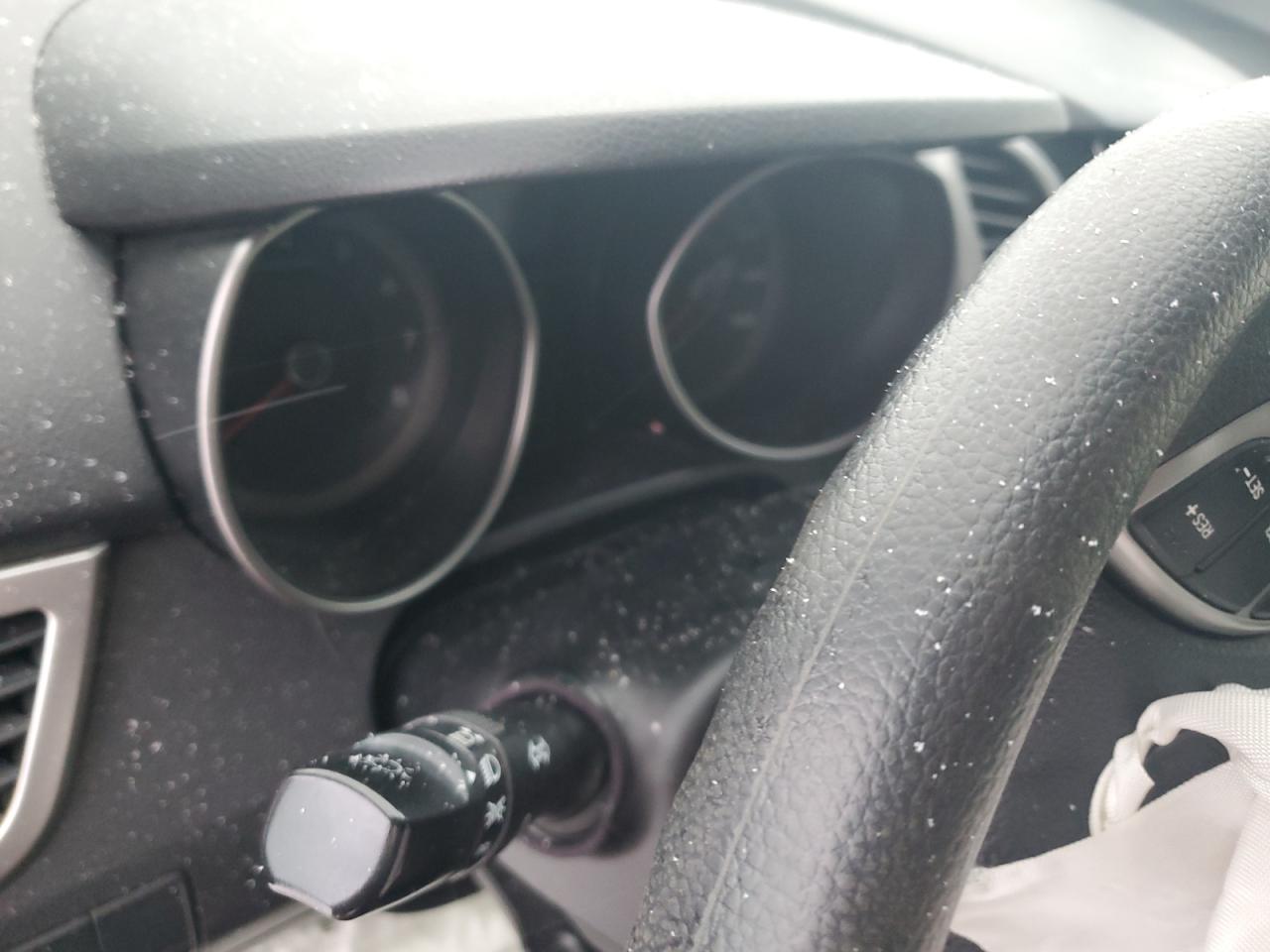 2014 Hyundai Elantra - Image 9
