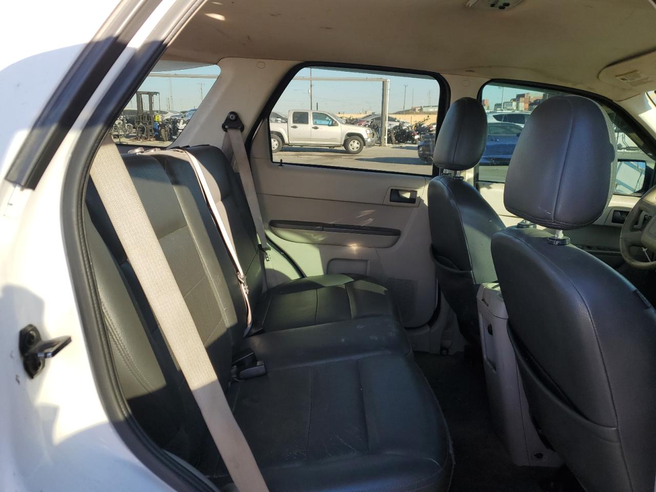 2008 Ford Escape - Image 12