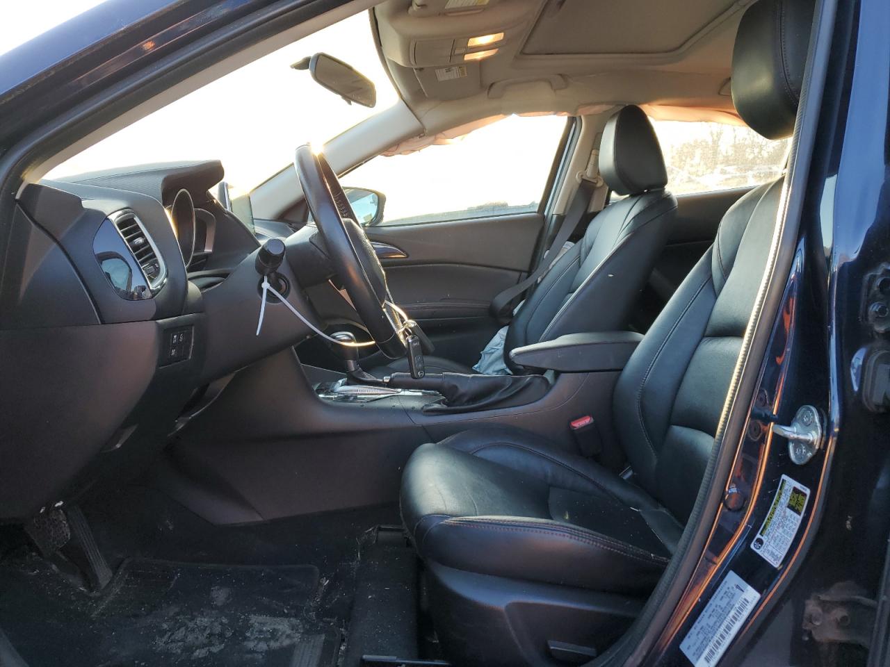 2014 Mazda 3 - Image 7