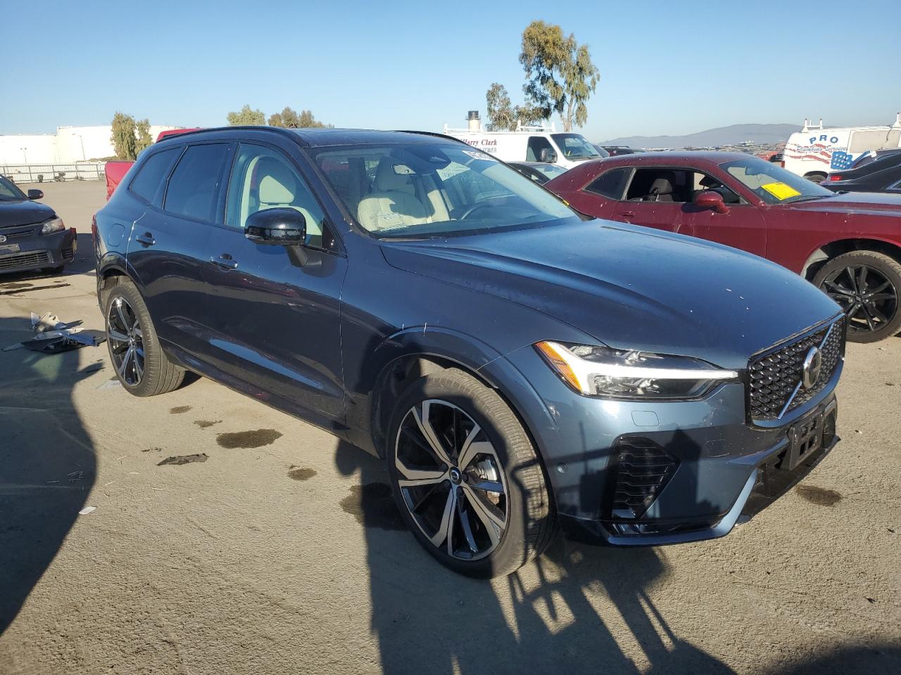 2023 Volvo XC60 - Image 4