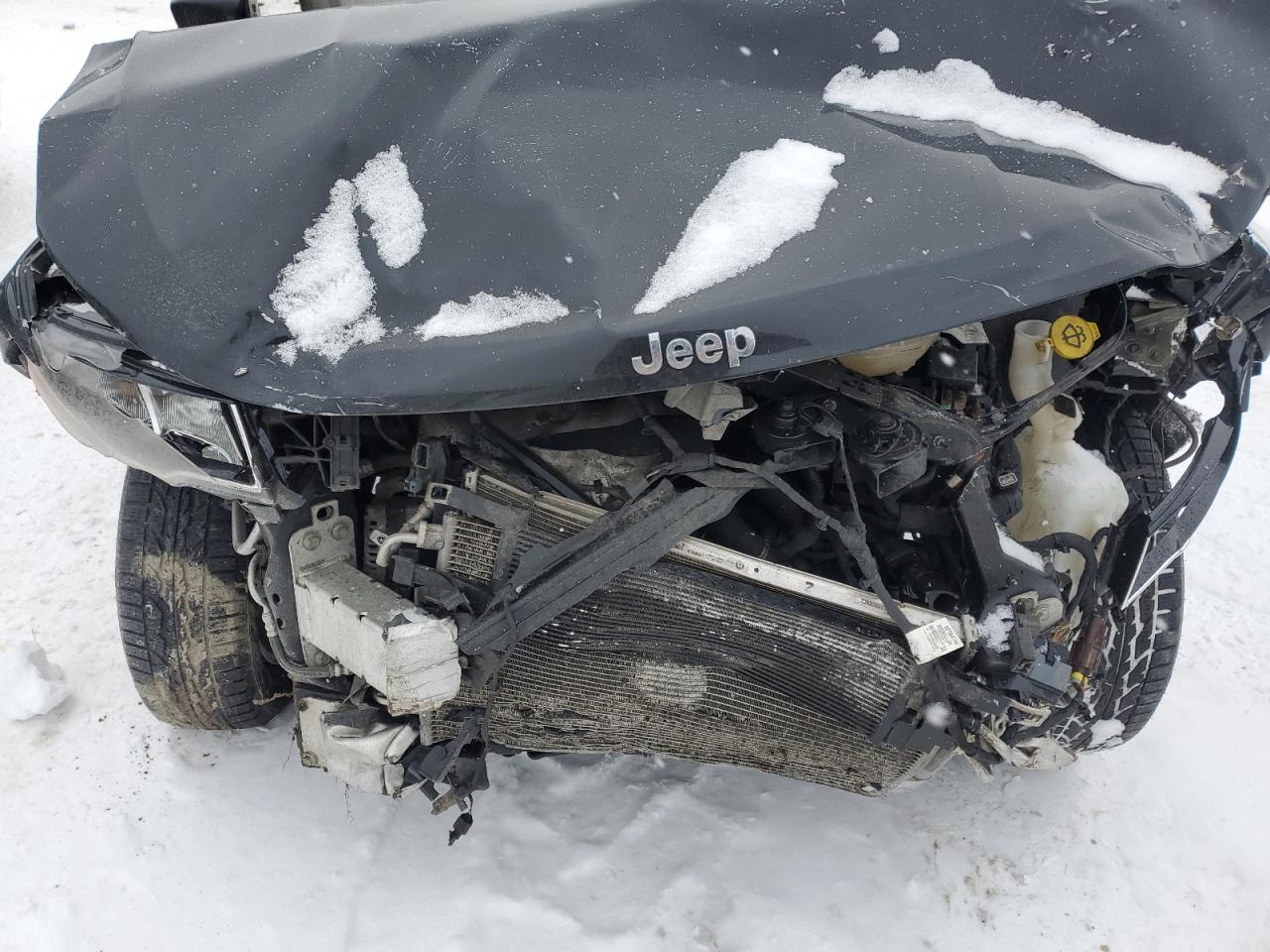 2021 Jeep Compass - Image 14