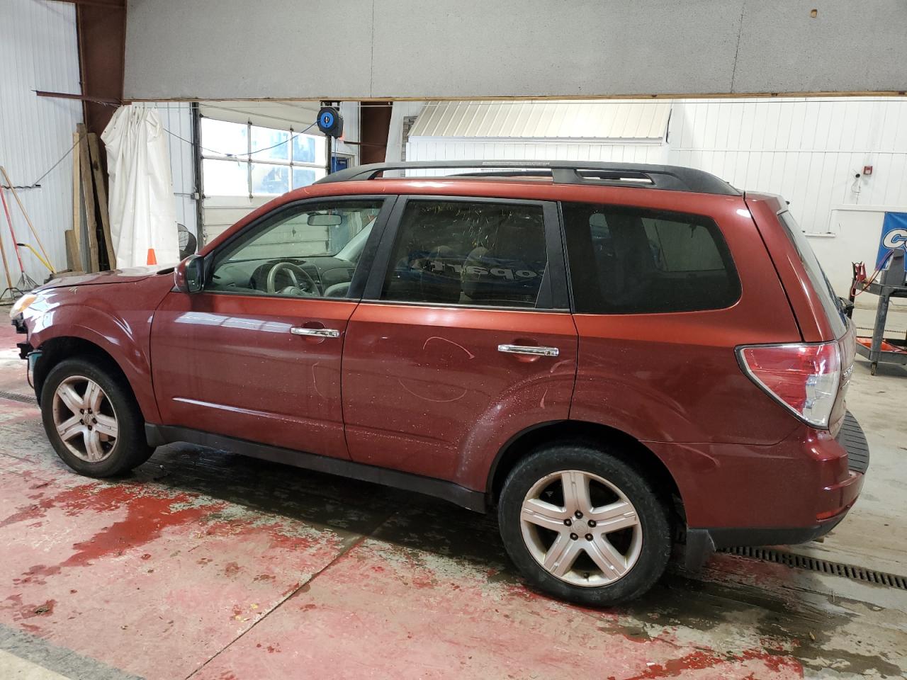 2010 Subaru Forester - Image 2