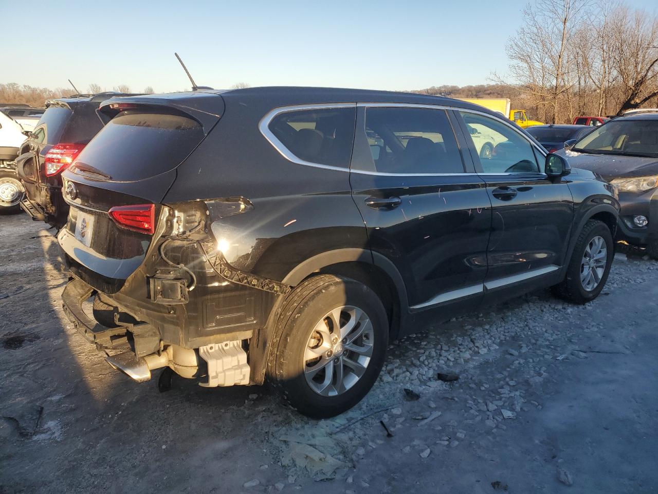 2019 Hyundai Santa Fe - Image 3