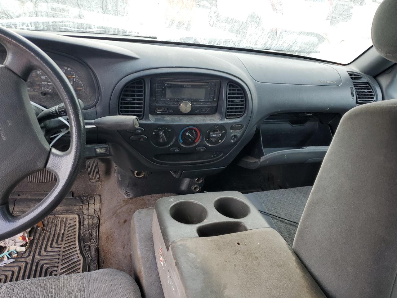 2004 Toyota Tundra - Image 8