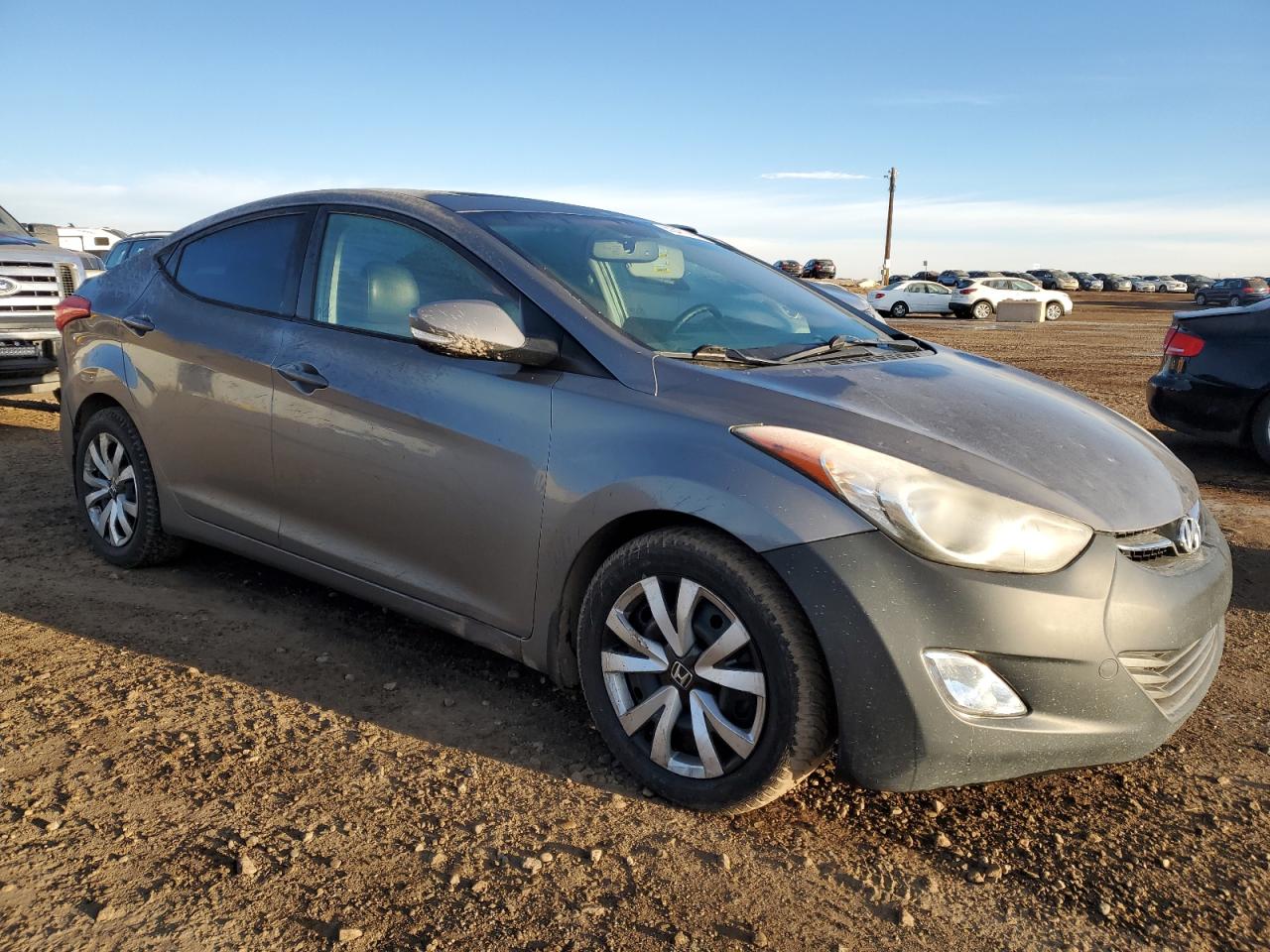 2013 Hyundai Elantra - Image 4