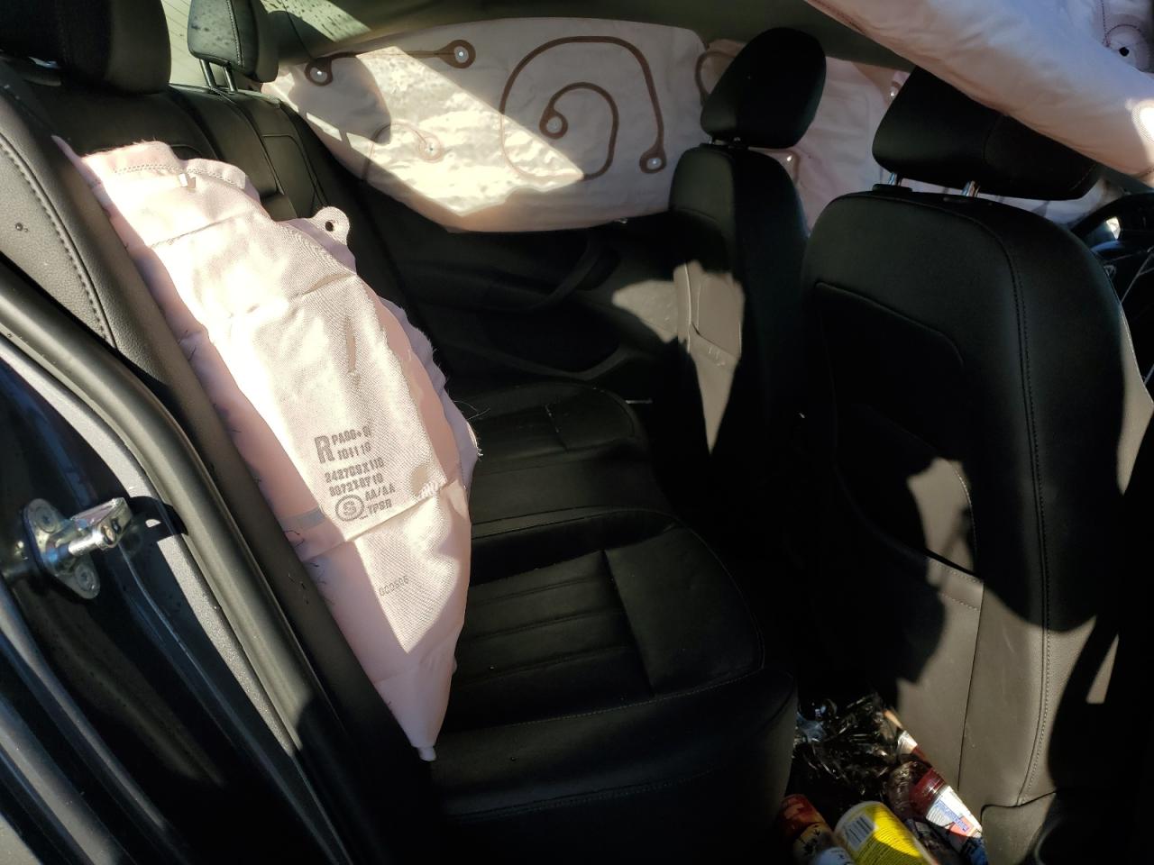 2011 Buick Regal - Image 10