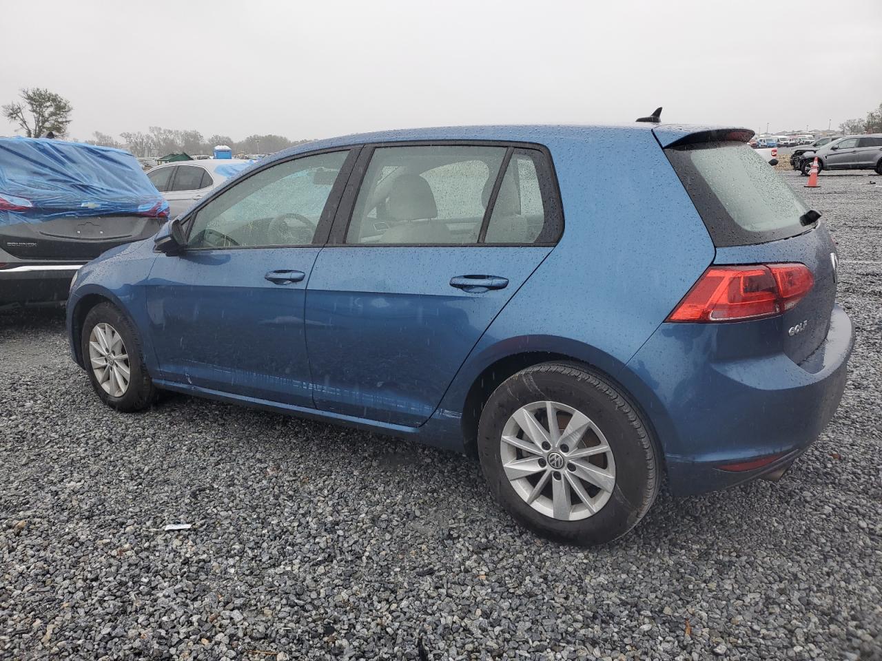 2017 Volkswagen Golf - Image 2