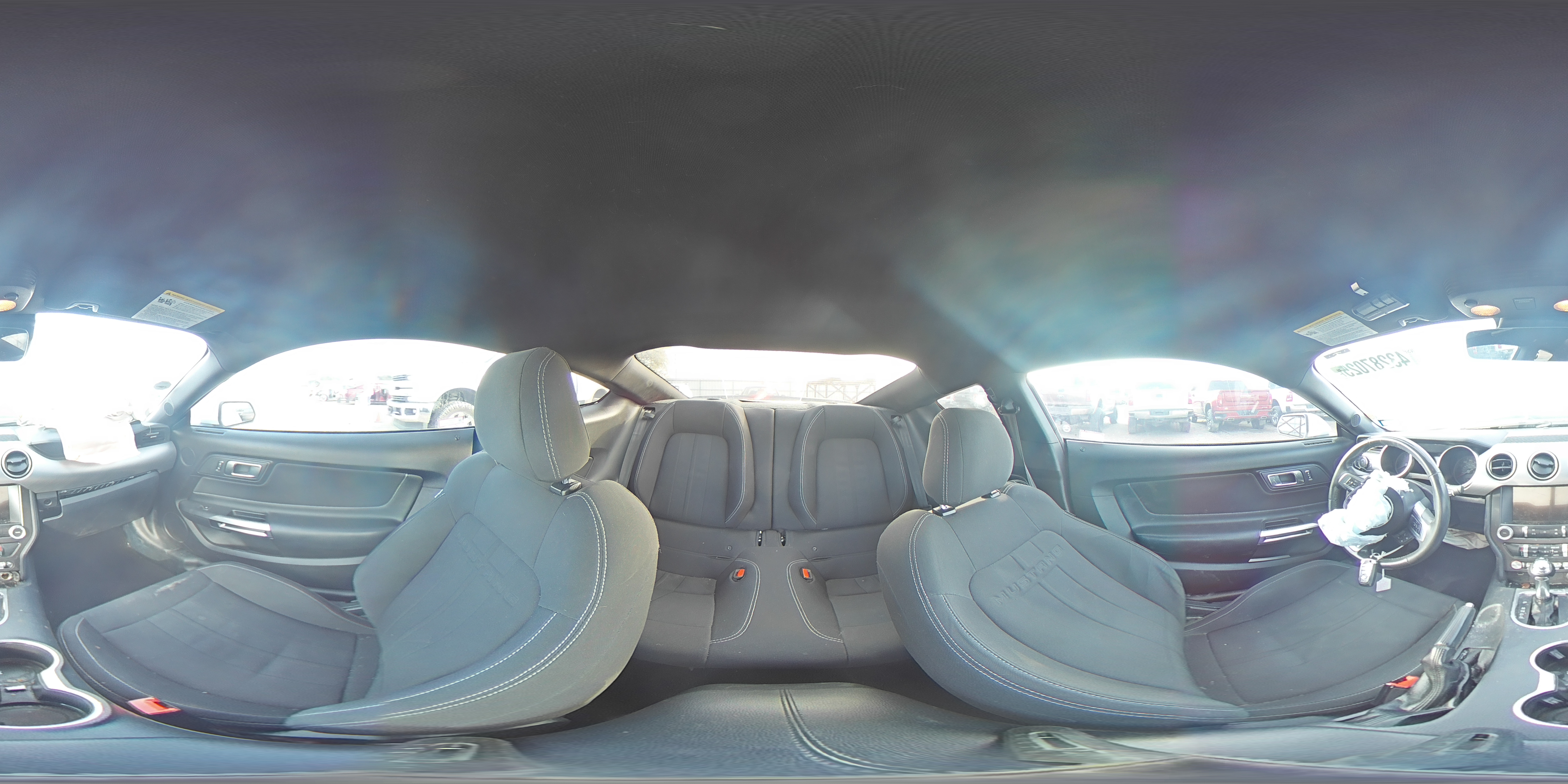 2022 Ford Mustang - Image 12