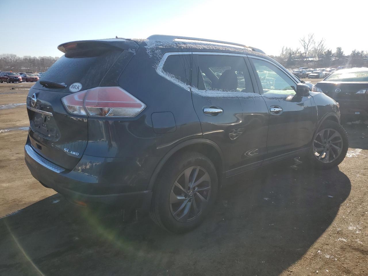 2016 Nissan Rogue - Image 3