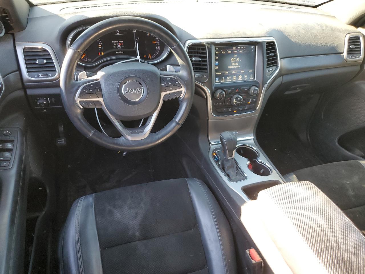 2017 Jeep Grand Cherokee - Image 8