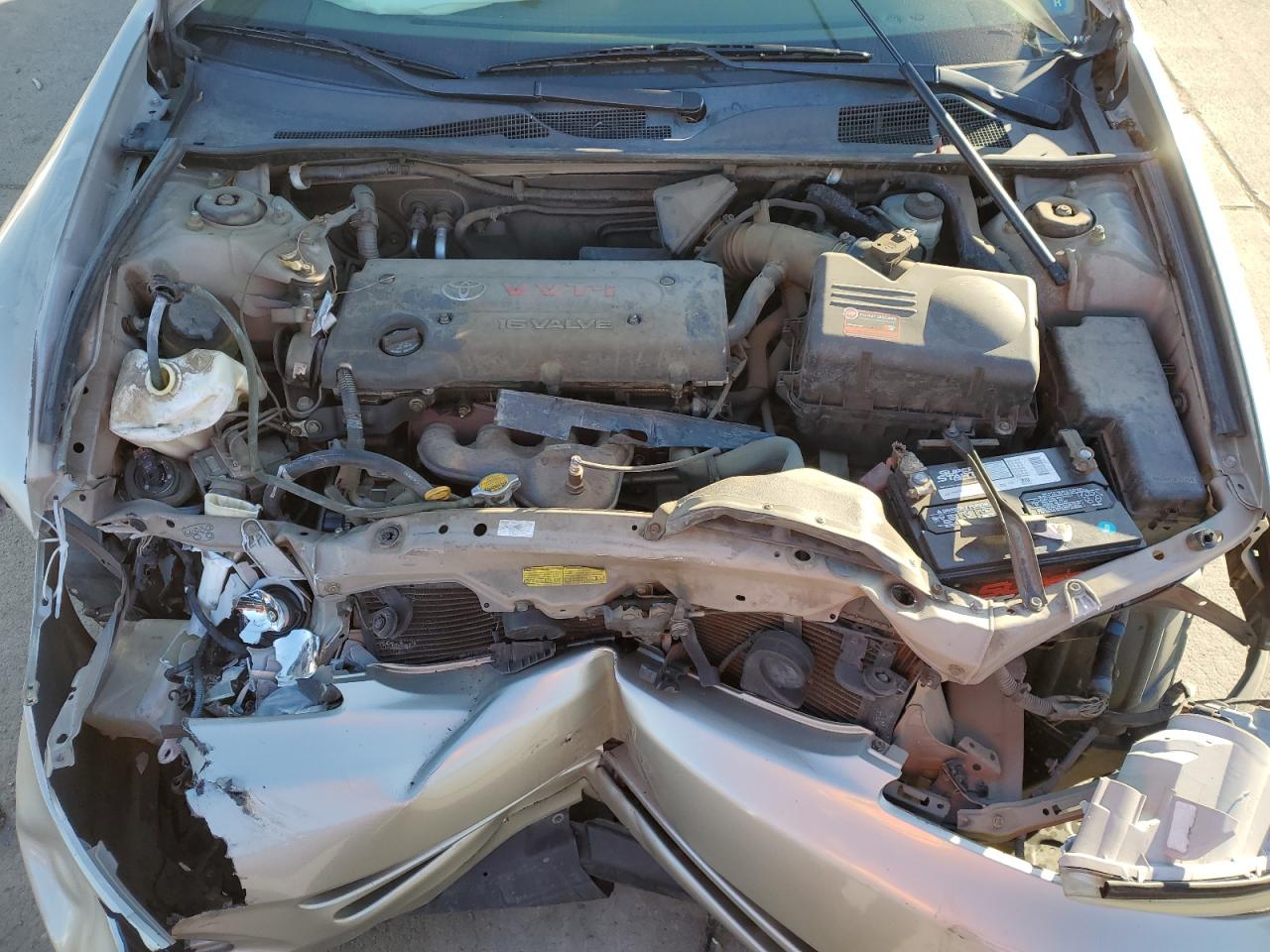 2004 Toyota Camry - Image 11