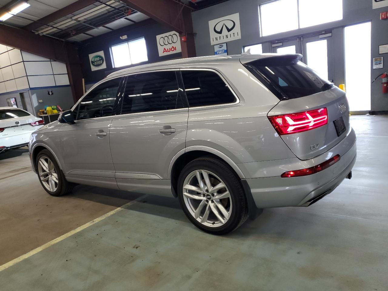 VIN WA1VAAF71JD039990 2018 AUDI Q7 no.2