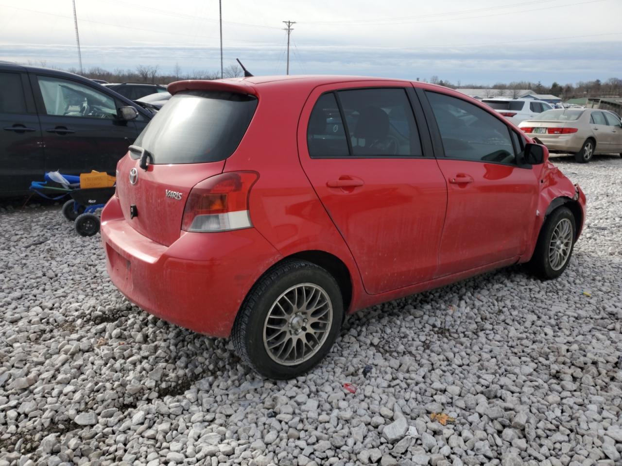 2010 Toyota Yaris - Image 3