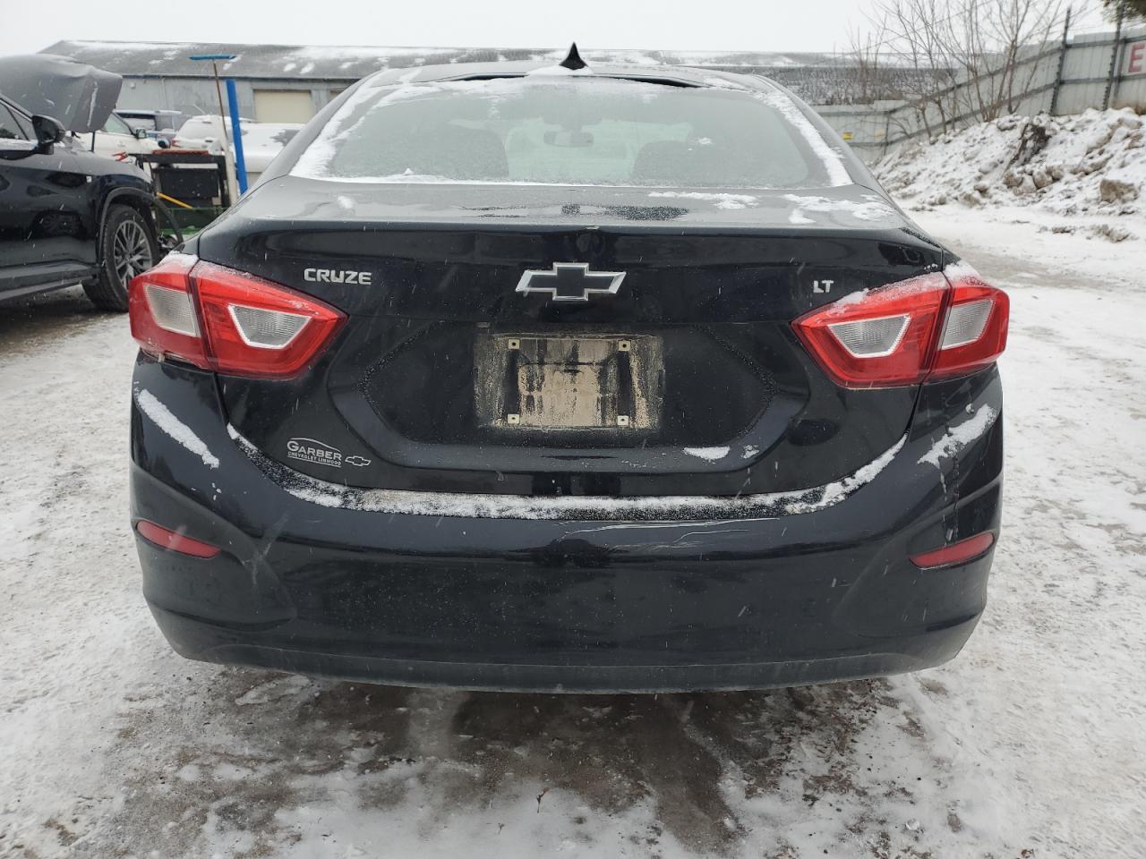 2018 Chevrolet Cruze - Image 6