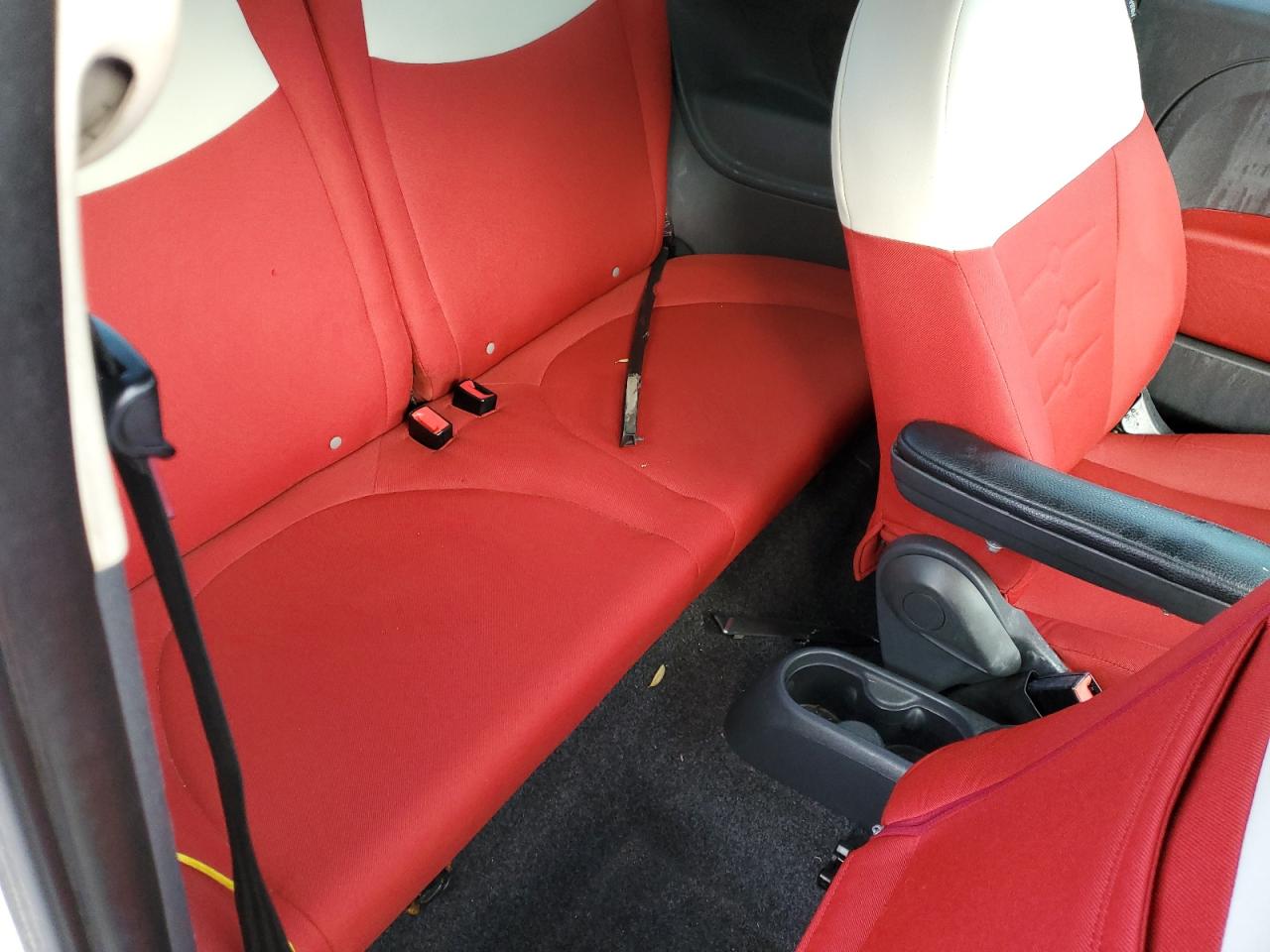 2012 Fiat 500 - Image 10