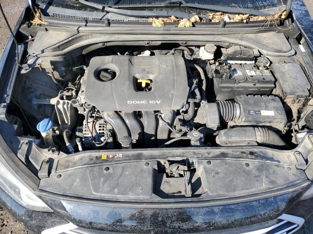 2017 Hyundai Elantra - Image 11
