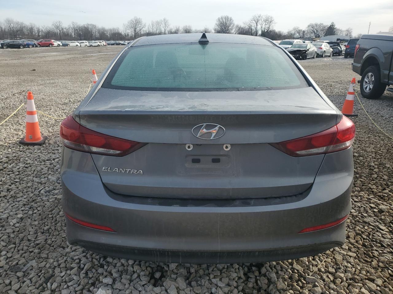 2018 Hyundai Elantra - Image 6