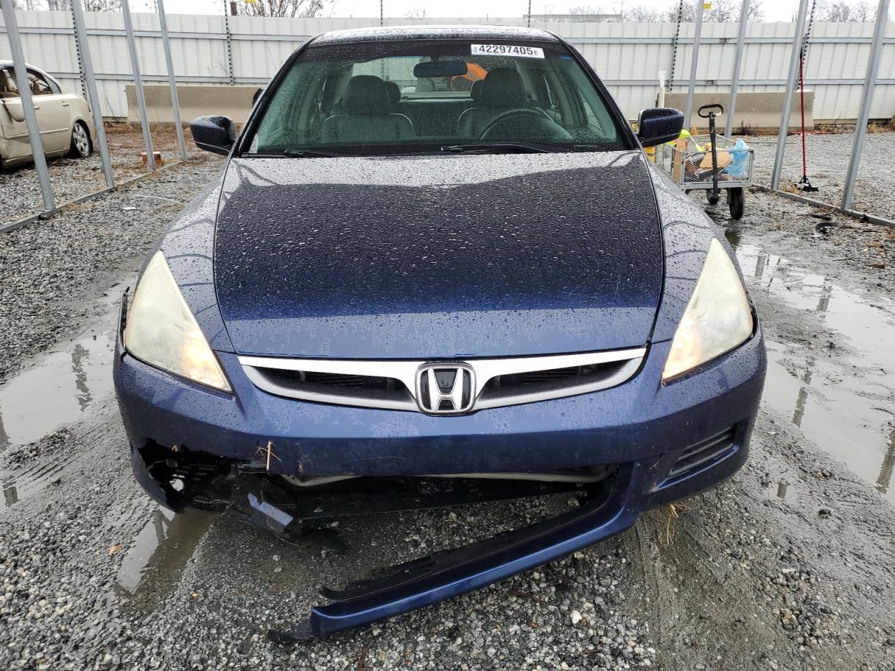 2007 Honda Accord - Image 5