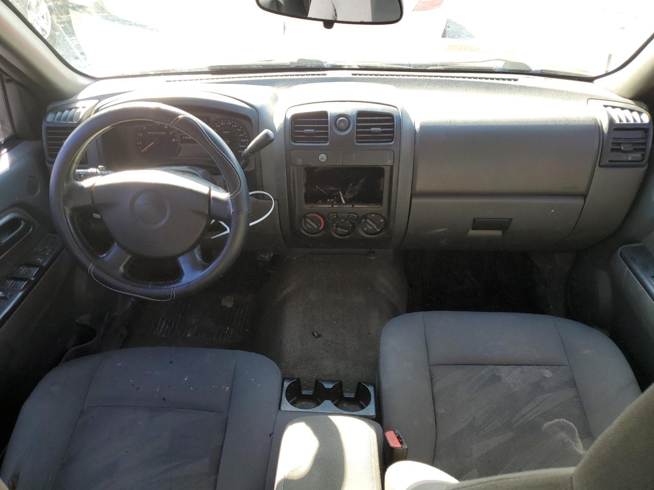 2004 Chevrolet Colorado - Image 8