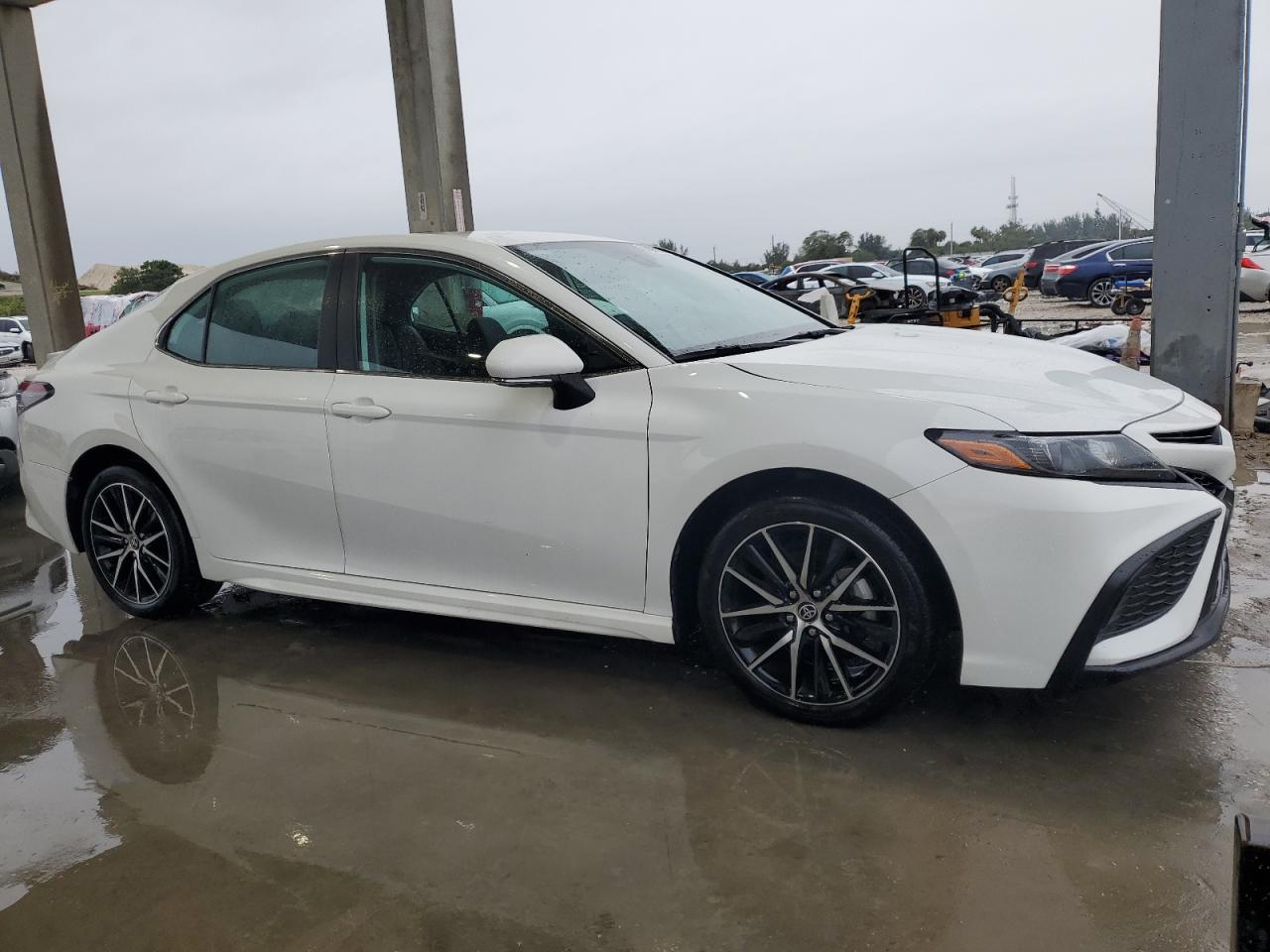 2023 Toyota Camry - Image 4