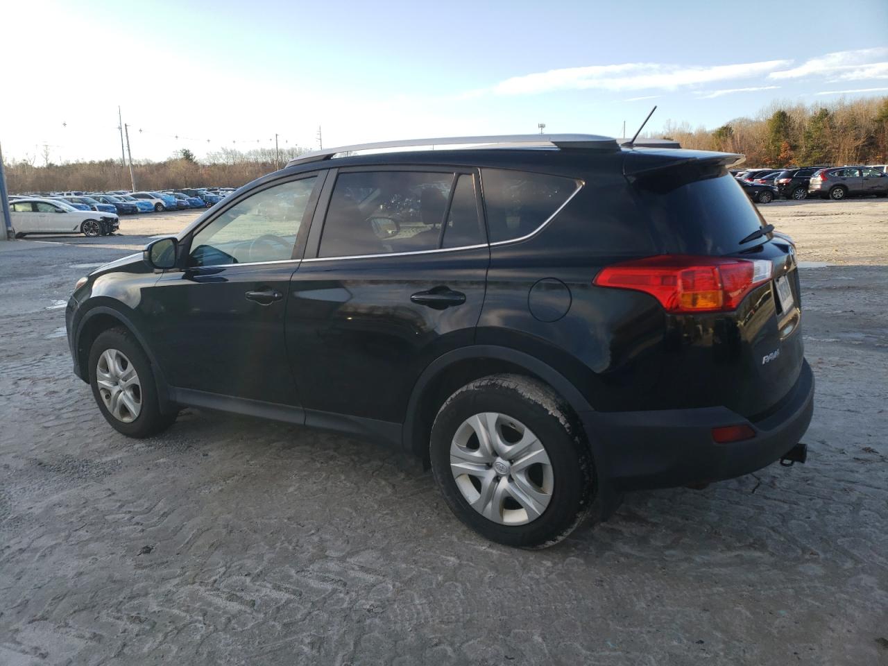 VIN 2T3BFREV2FW246648 2015 TOYOTA RAV4 no.2