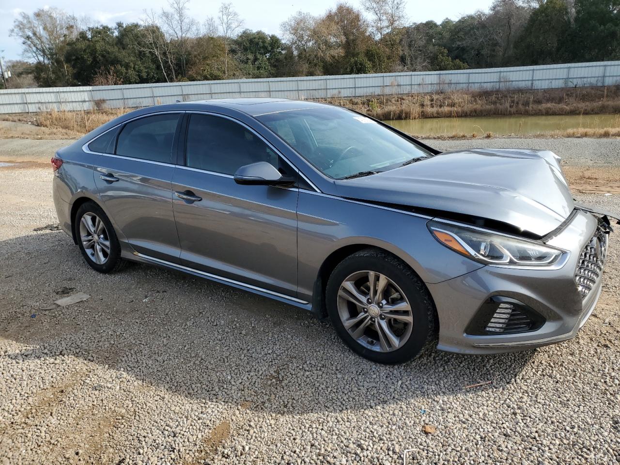 2018 Hyundai Sonata - Image 4