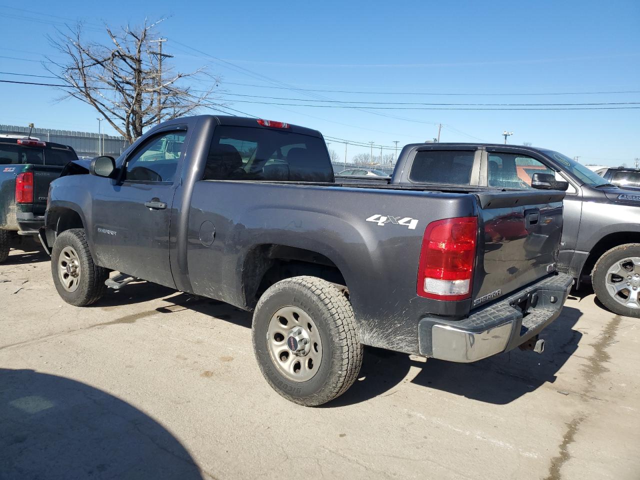 2010 GMC Sierra - Image 2