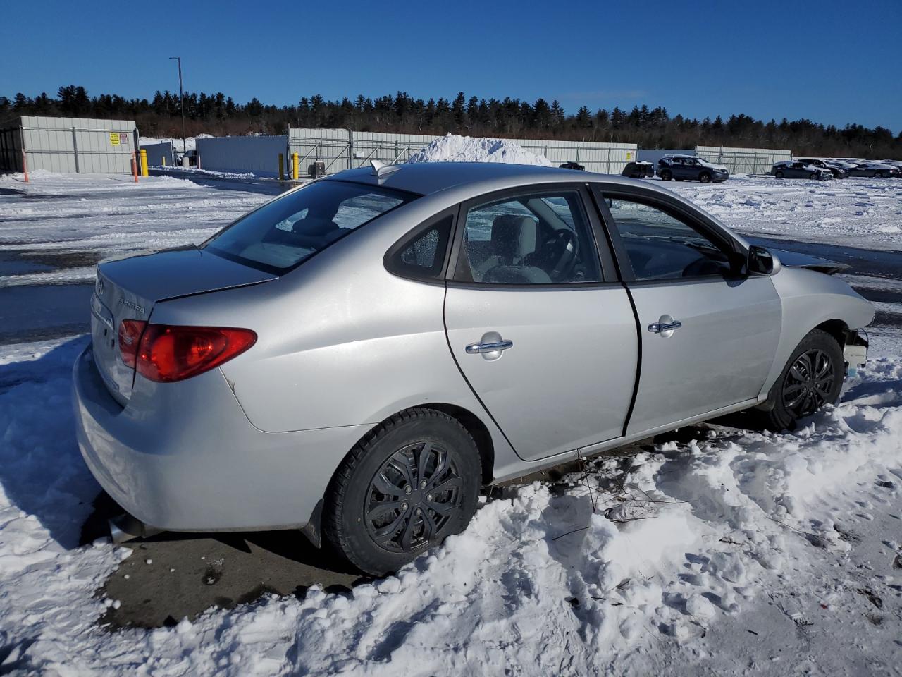 2010 Hyundai Elantra - Image 3