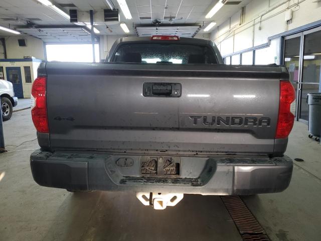 Пикапы TOYOTA TUNDRA 2016 Серый