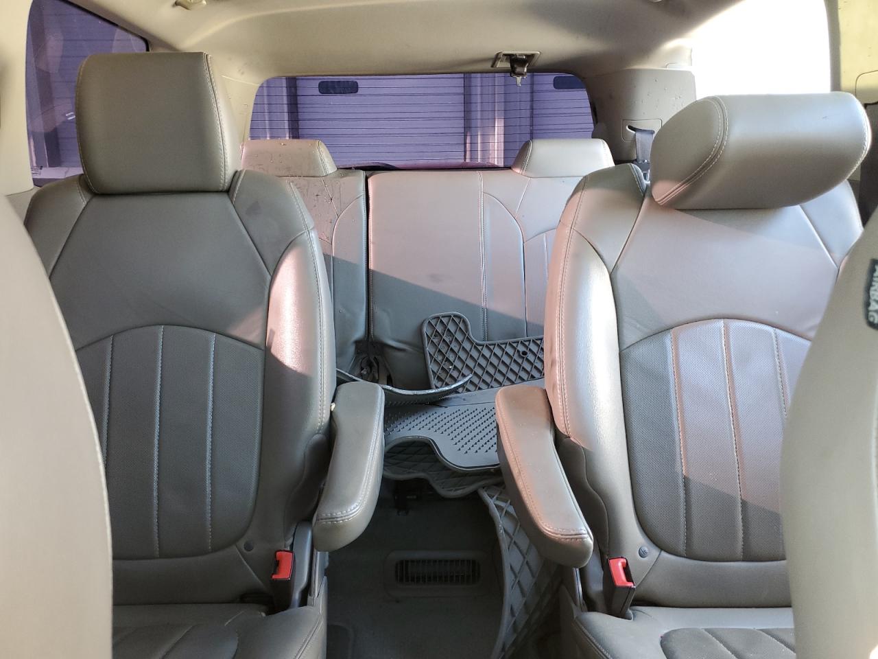 2015 GMC Acadia - Image 10