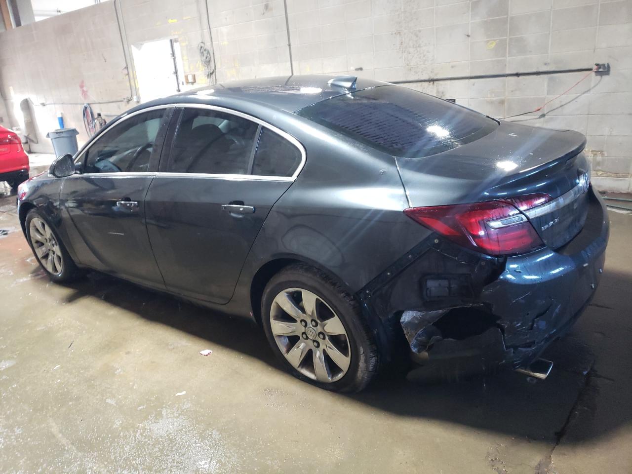 2016 Buick Regal - Image 2