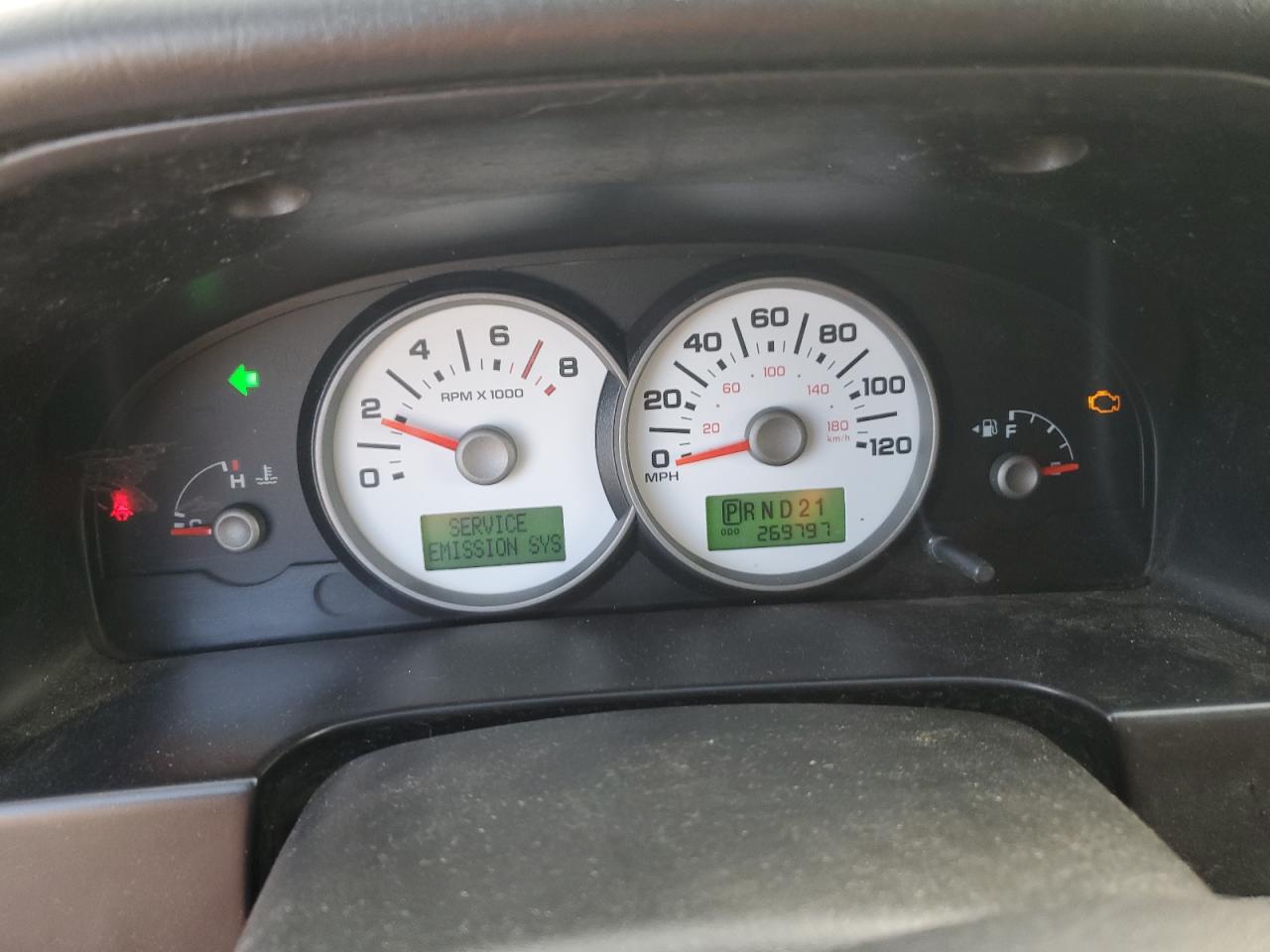 2005 Ford Escape - Image 9