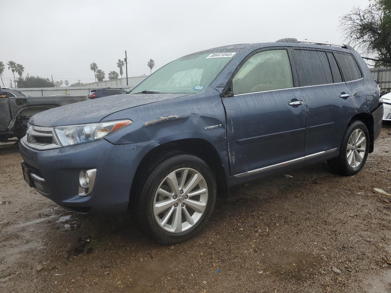 2013 Toyota Highlander - Image 1