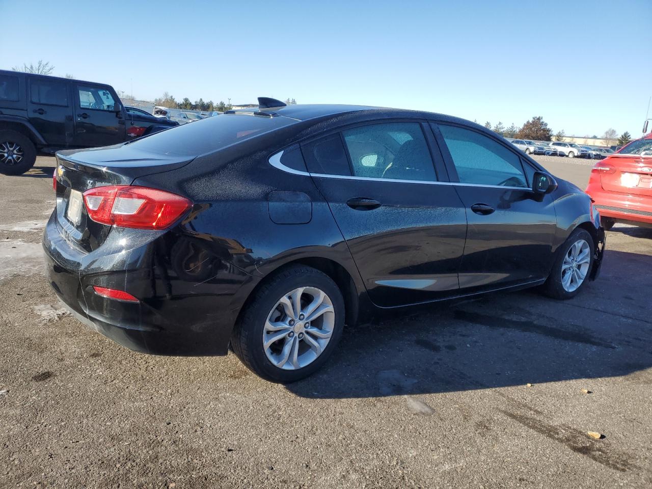 2019 Chevrolet Cruze - Image 3