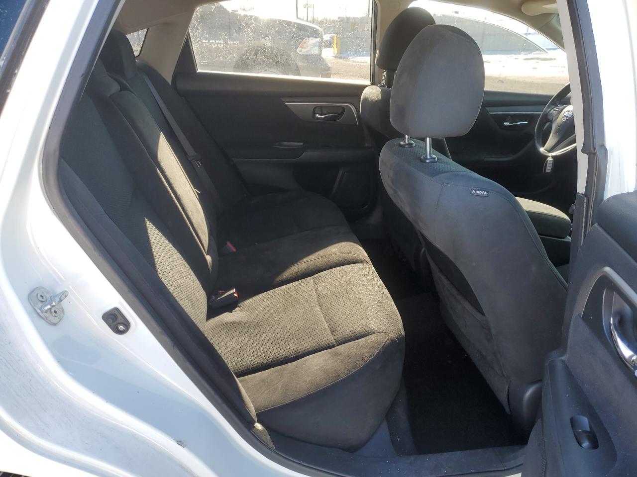2015 Nissan Altima - Image 10