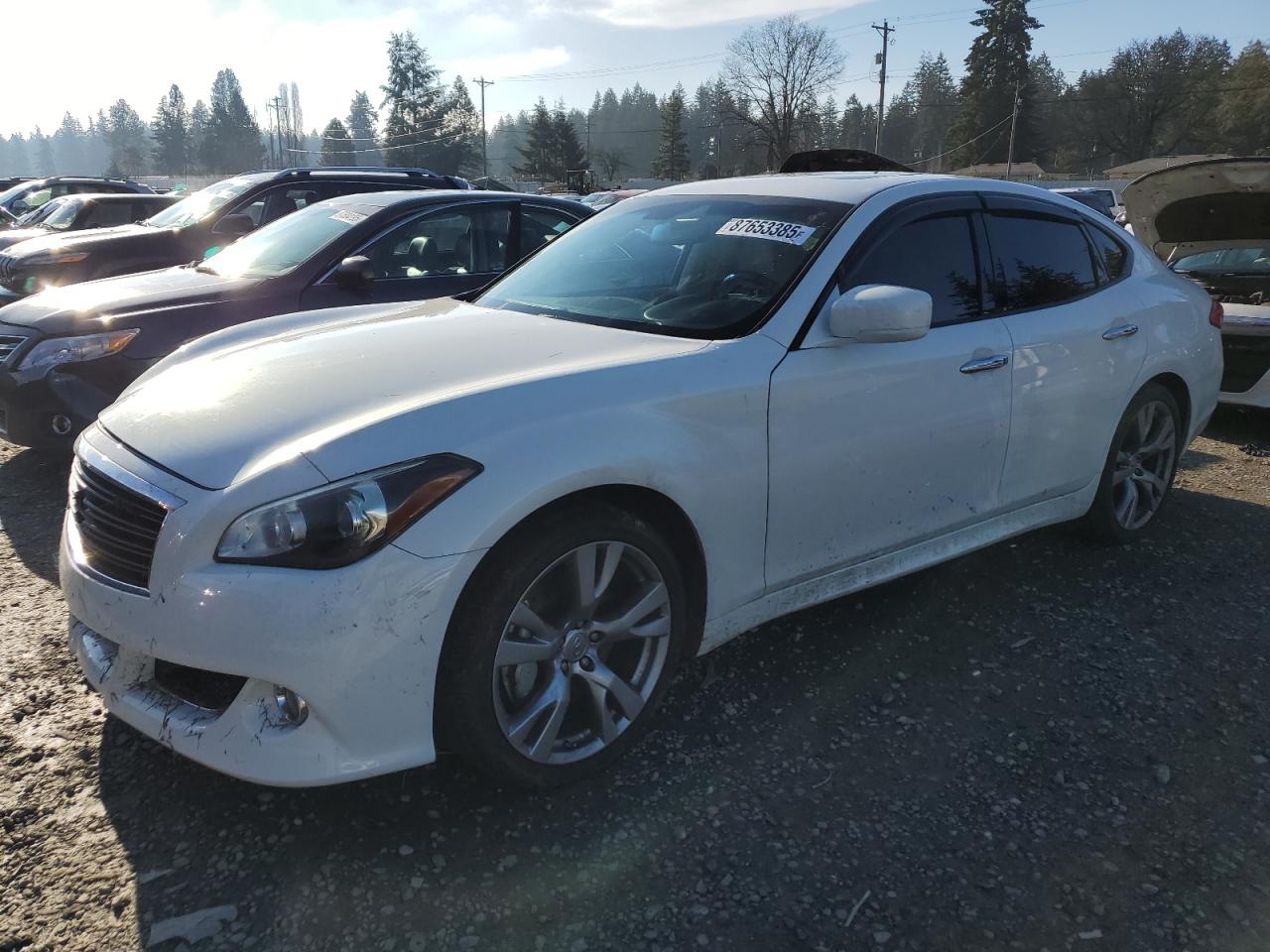 2011 Infiniti M - Image 1