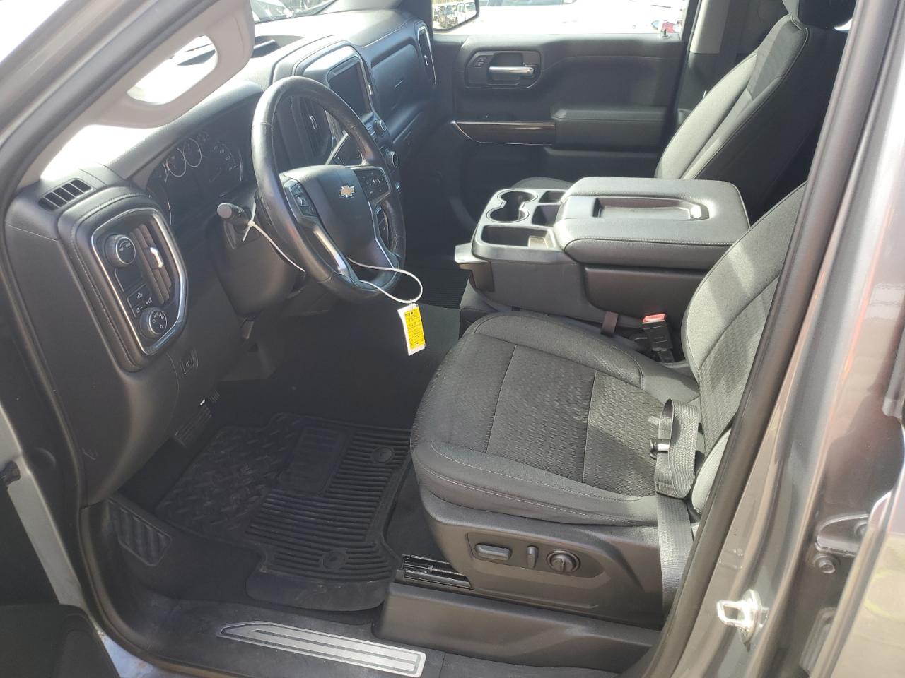 2022 Chevrolet Silverado - Image 7