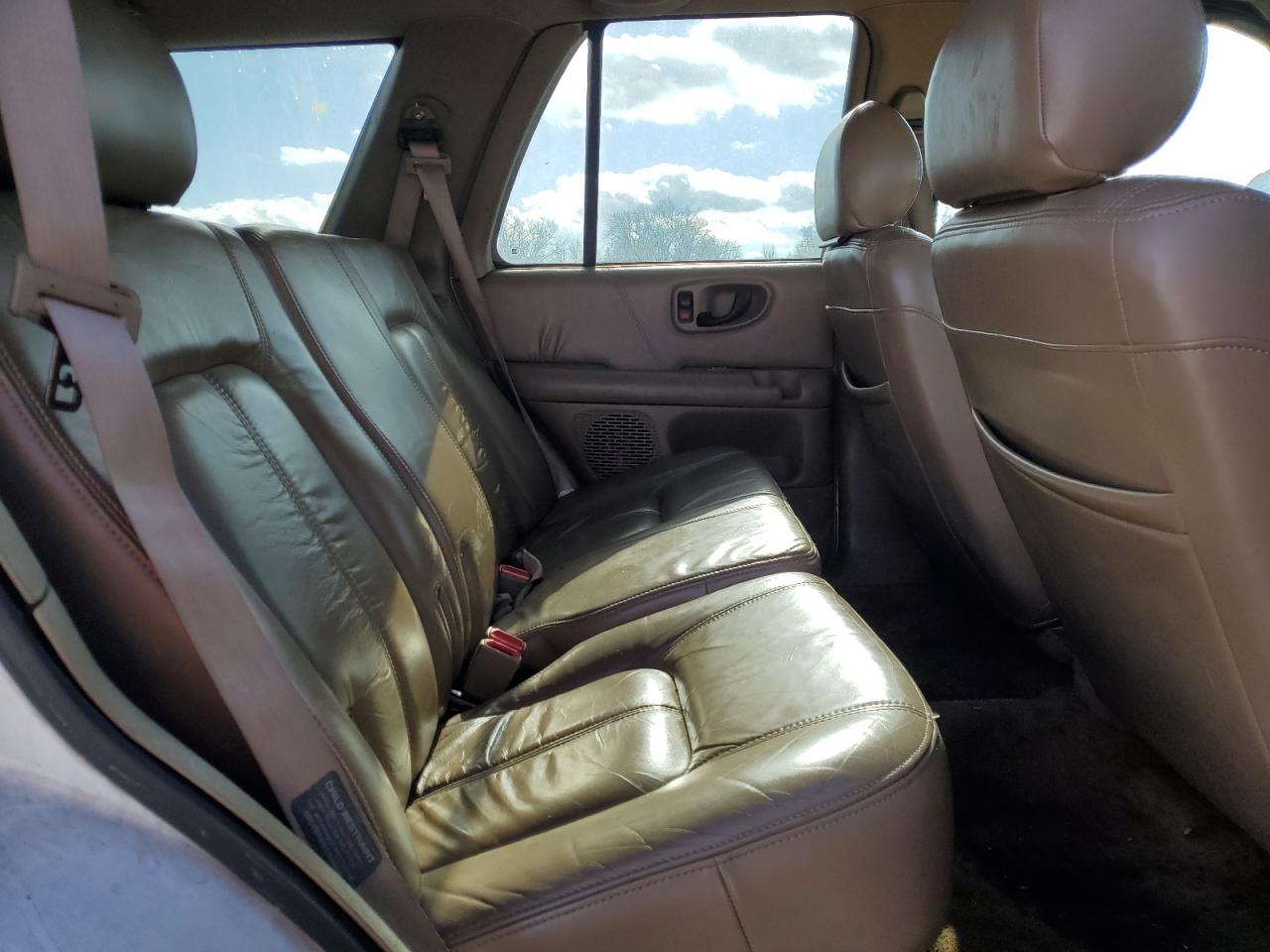1999 Oldsmobile Bravada - Image 11
